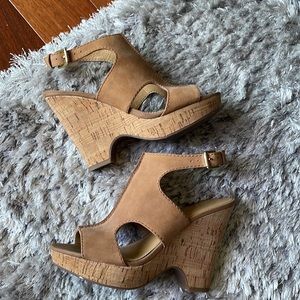 Franco Sarto nude color wedge. Comfortable and easy to style.